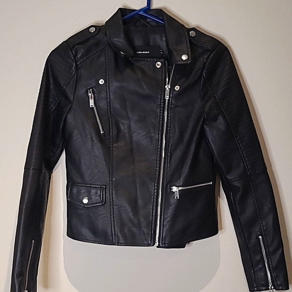 Vero Moda Jackets & Blazers - ❤️Vero Moda Faux Leather Motto Jacket